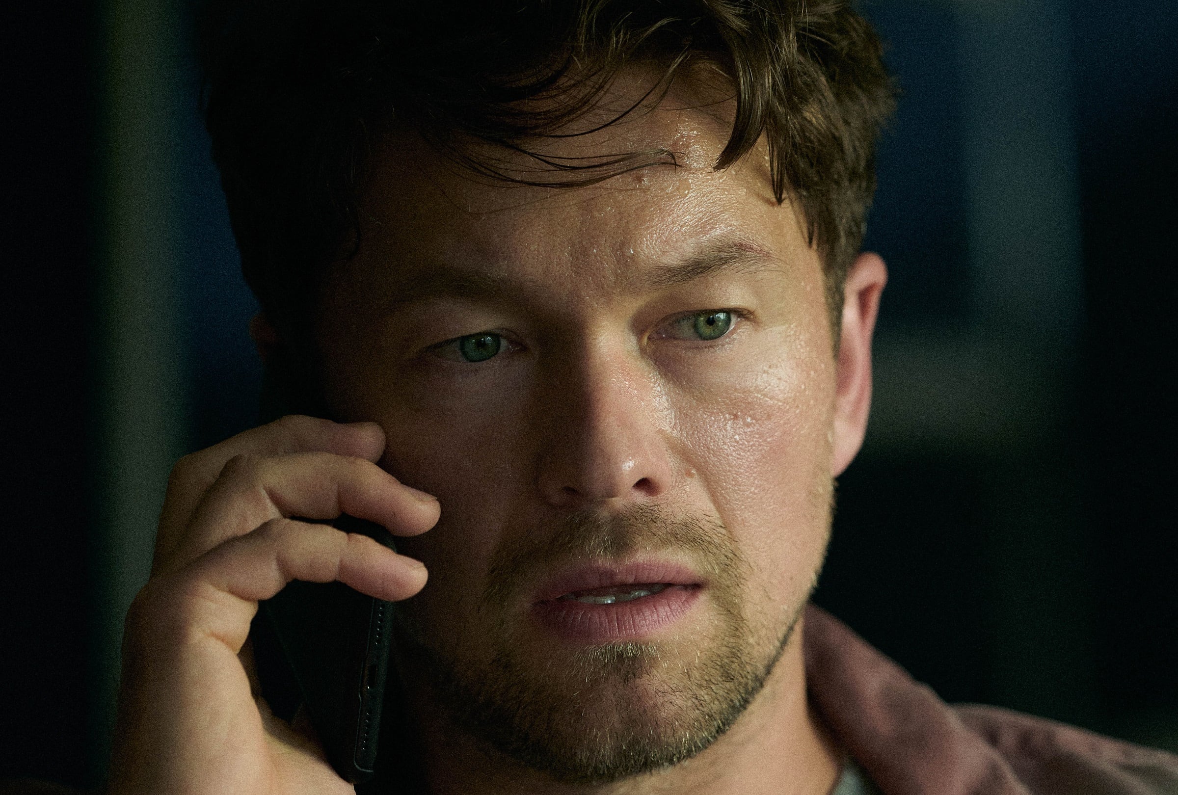 Jakob Oftebro interpreta a Thomas Berg en la serie sueca "Sacrificio de sangre", escrita por George Kay, Aron Levander y Emilie Robson (Foto: Netflix)