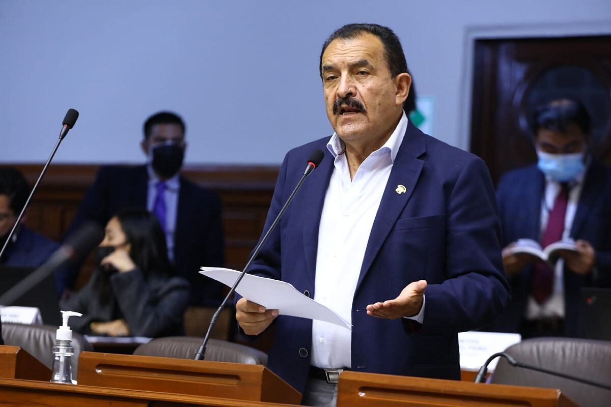 Plantean que parlamentarios solo puedan pedir un máximo de 15 días de licencia. Foto: Congreso