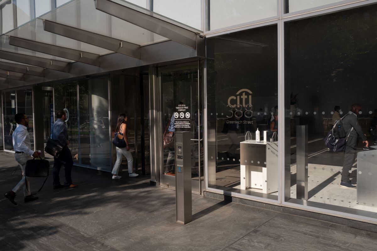 Trabajadores ingresan a la sede de Citigroup en Nueva York, EE.UU., el jueves 4 de agosto de 2022. Fotógrafo: Juan Cristóbal Cobo/Bloomberg