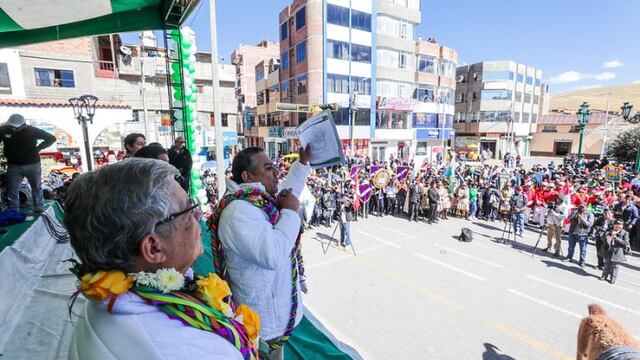 Gustavo Adrianzén: un grupo de personas rechazó presencia de premier en acto público en Puno  