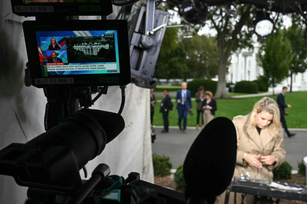 Casa Blanca permite el acceso a CNN y MS NOW tras orden judicial