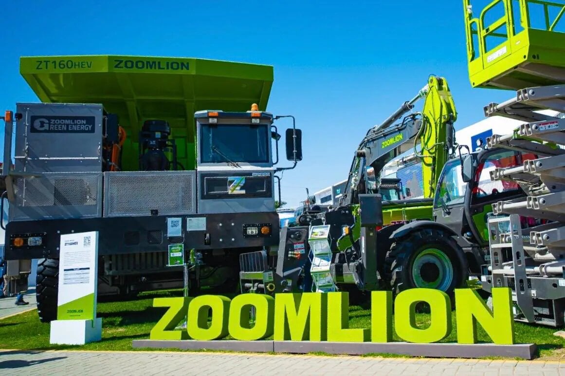 Zoomlion se ha consolidado como uno de los 10 mayores fabricantes de maquinaria pesada del mundo y es la primera empresa del sector que cotiza en la Bolsa de Valores de Shanghai y Hong Kong. Su capital registrado supera los US$ 1.2 billones.