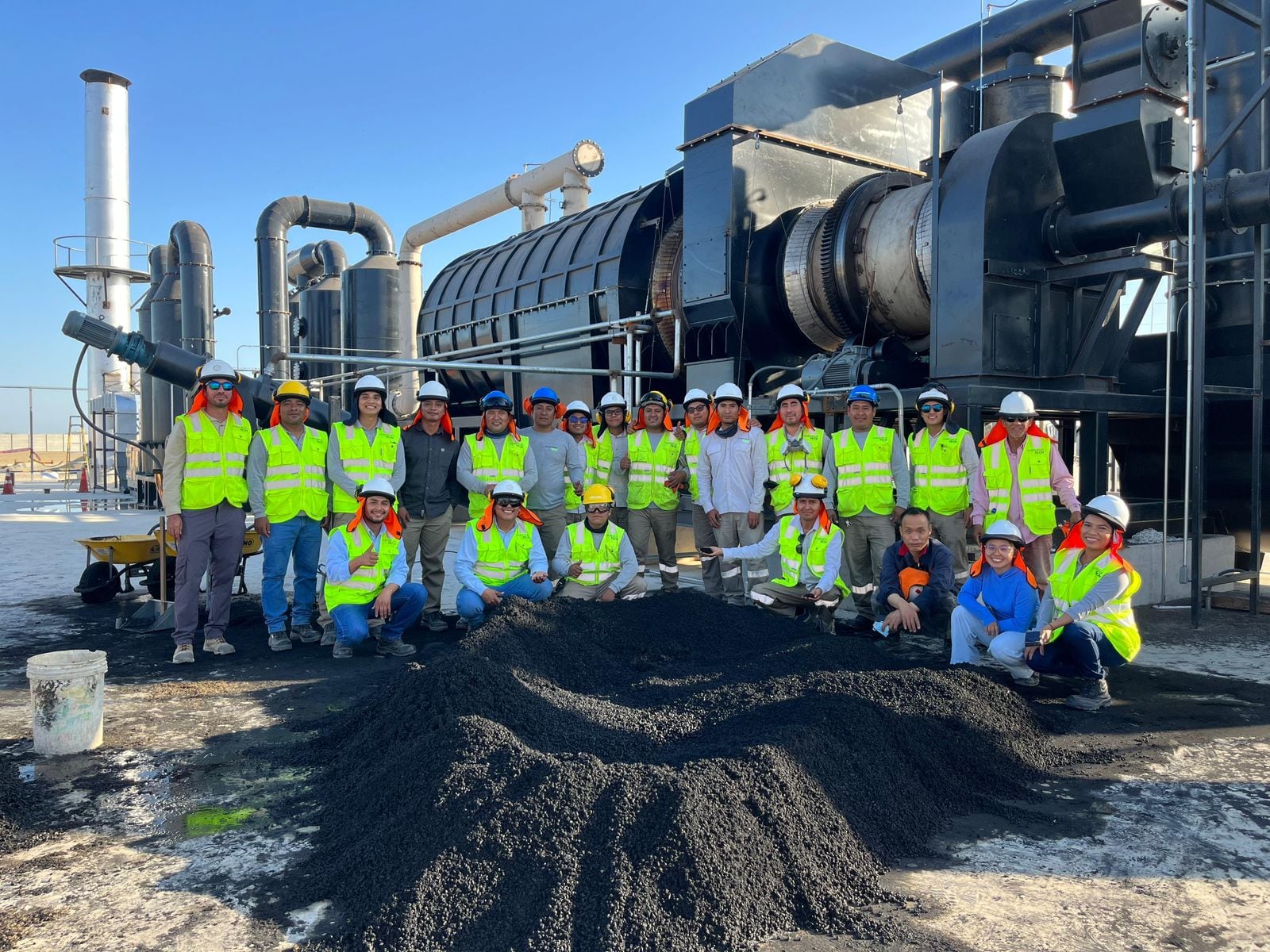 Sebastiaan Saverys, fundador y CEO de Inspiratus Technologies, empresa encargada de esta nueva planta de biochar, estimó que se generarían unos 5 millones de dólares anuales adicionales para el sector agrícola en el norte. Foto: Inspiratus Technologies.
