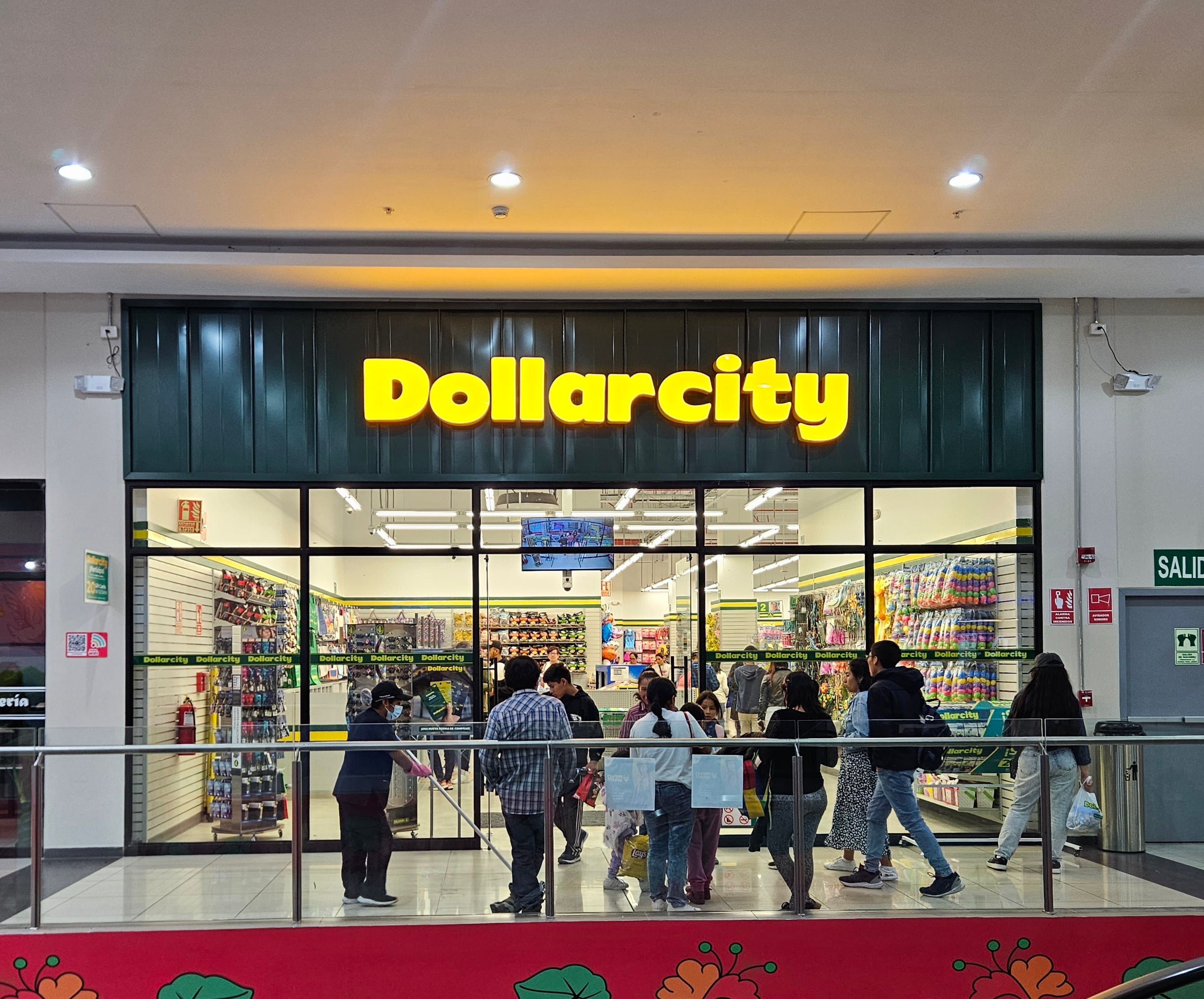 En regiones, Dollarcity abrió cuatro nuevas tiendas en el arranque del 2026, con inauguraciones en Cajamarca, Ica, Huánuco y Huancayo, ampliando su cobertura en el norte, centro y sur del país. (Dollarcity Perú)