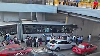 Bus del Metropolitano se estrella contra puente en estación México