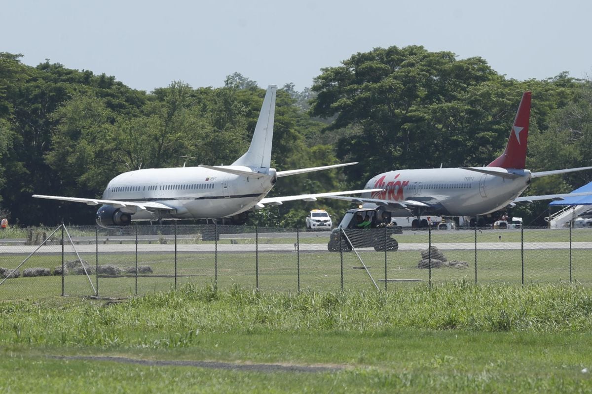 Aviones transportan migrantes venezolanos desde El Salvador a Venezuela: Foto: EFE/ Rodrigo Sura