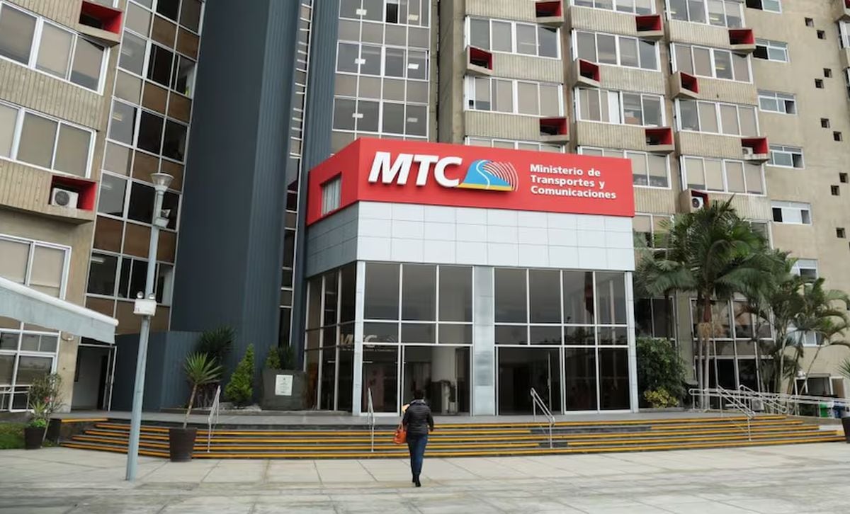 29 de abril del 2011. Hace 15 años. MTC exige a DP World invertir en segunda etapa del Muelle Sur.