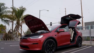 Tesla lanza nuevas versiones más baratas de Model X y Model S