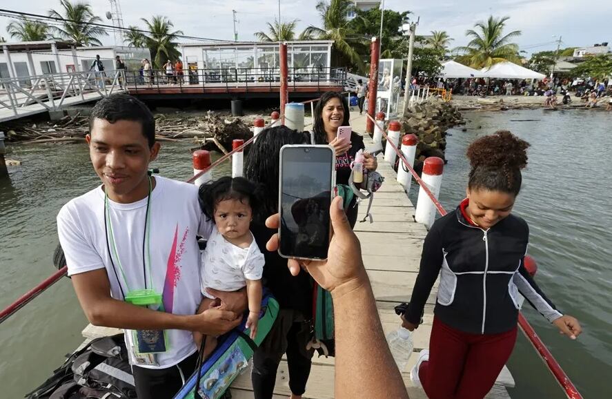 Migrants are looking for new routes on their return trip to South America Migrants are looking for new routes on their return trip to South America