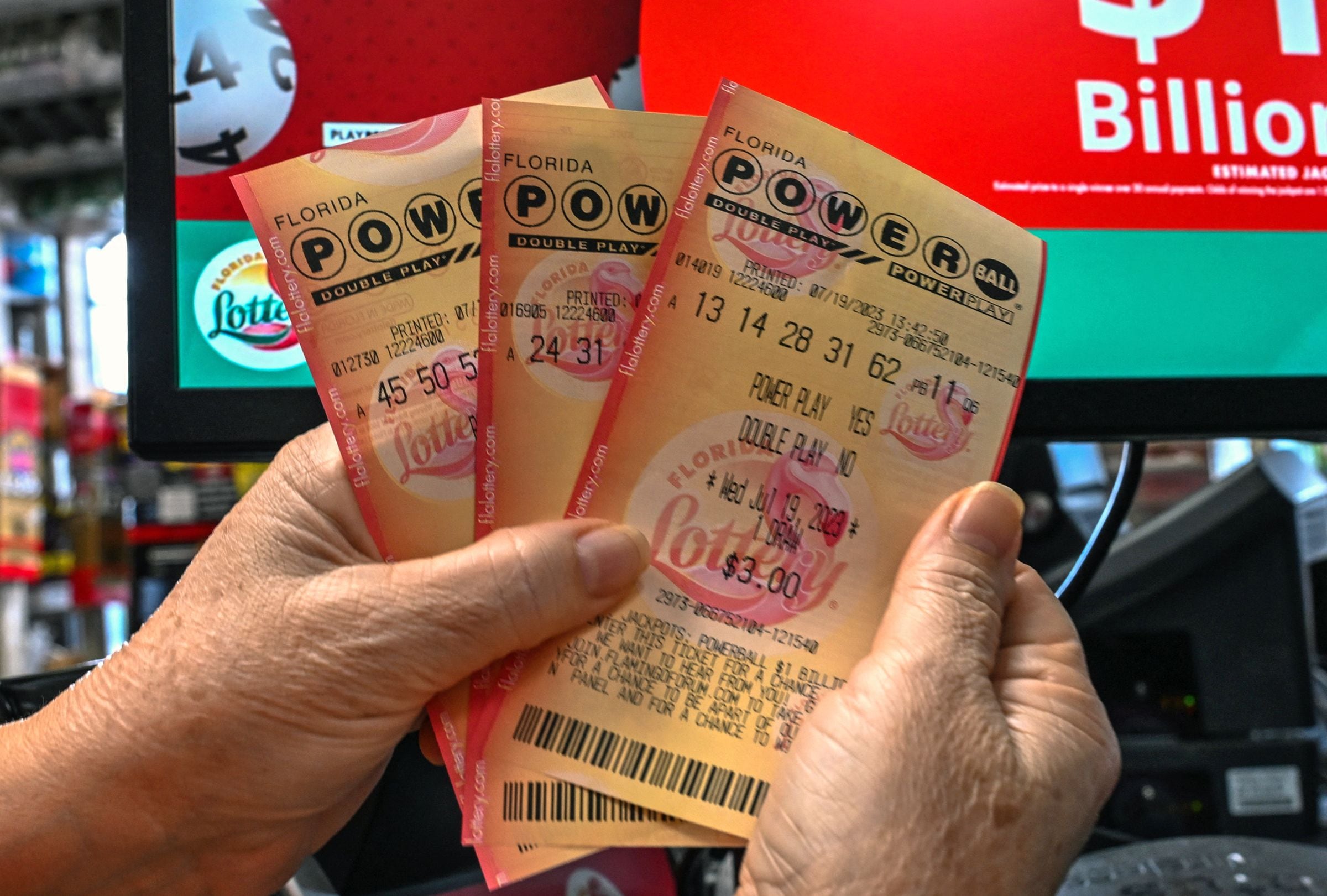 Revisa esta nota para conocer los números ganadores del Powerball en el sorteo del 11/03/2026 y averiguar si el premio mayor ya tiene dueño. (Foto: GIORGIO VIERA / AFP)