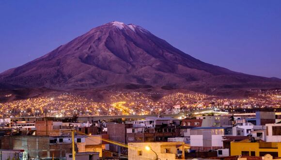 Se descarta actividad volcánica tras fuerte sismo en Arequipa