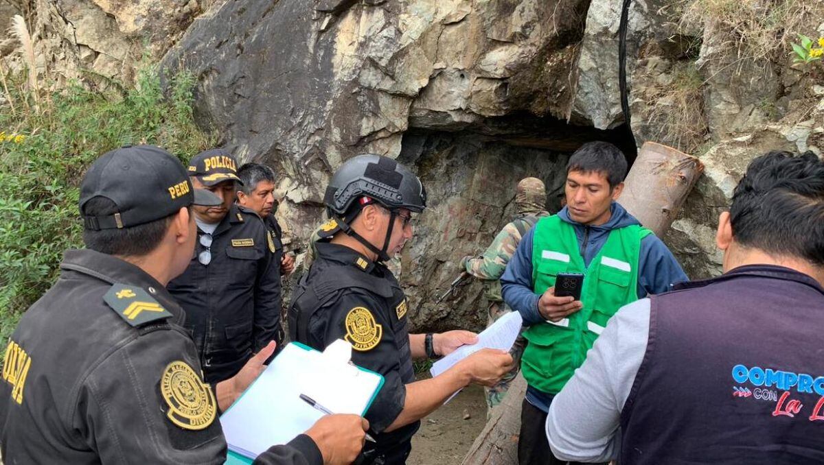 Autoridades intervinieron 12 bocaminas y 5 plantas de procesamiento ilegal en Pataz, La Libertad. Foto: PCM.