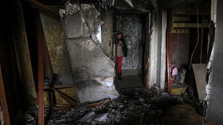 Bombardeo ruso causa dos muertos y deja sin electricidad a ciudad ucraniana de Kherson