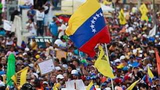 Venezuela evalúa canje para obtener dólares con parte de sus reservas de oro