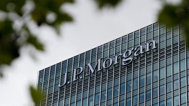 JPMorgan vaticina alza del dólar en 2024 por suceso clave en EE.UU.