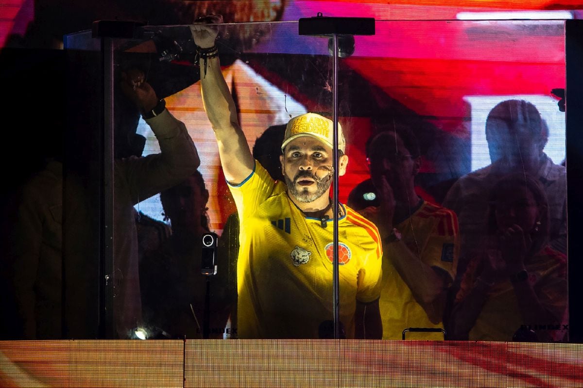 Abelardo de la Espriella durante un mitin la noche electoral en Barranquilla el 31 de mayo.