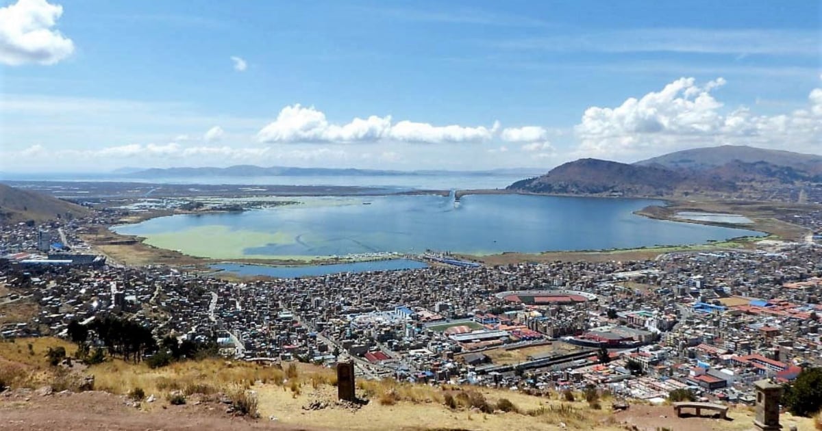 De acuerdo al gobernador regional de la región, Richard Hancco, Puno planea explotar todo lo posible la imagen del lago Titicaca como símbol de atracción para la inversión privada. Foto: Andina.