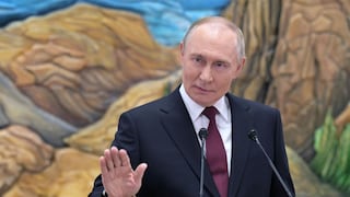 El Kremlin confía que India continúe comprando petróleo ruso