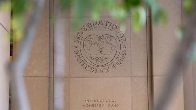 FMI: países emergentes sufren más que pares con dólar más fuerte