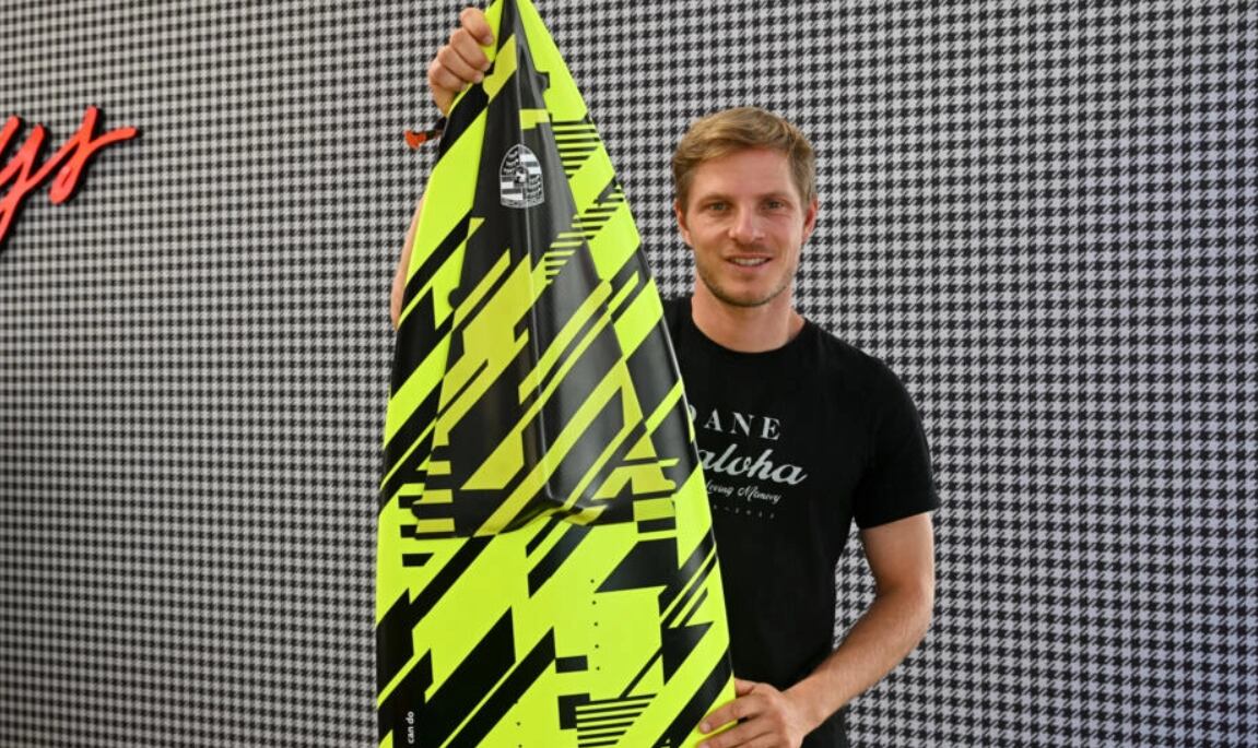 Sebastian Steudtner se prepara para nueva hazaña en el surf. Foto: Newsroom.Porsche