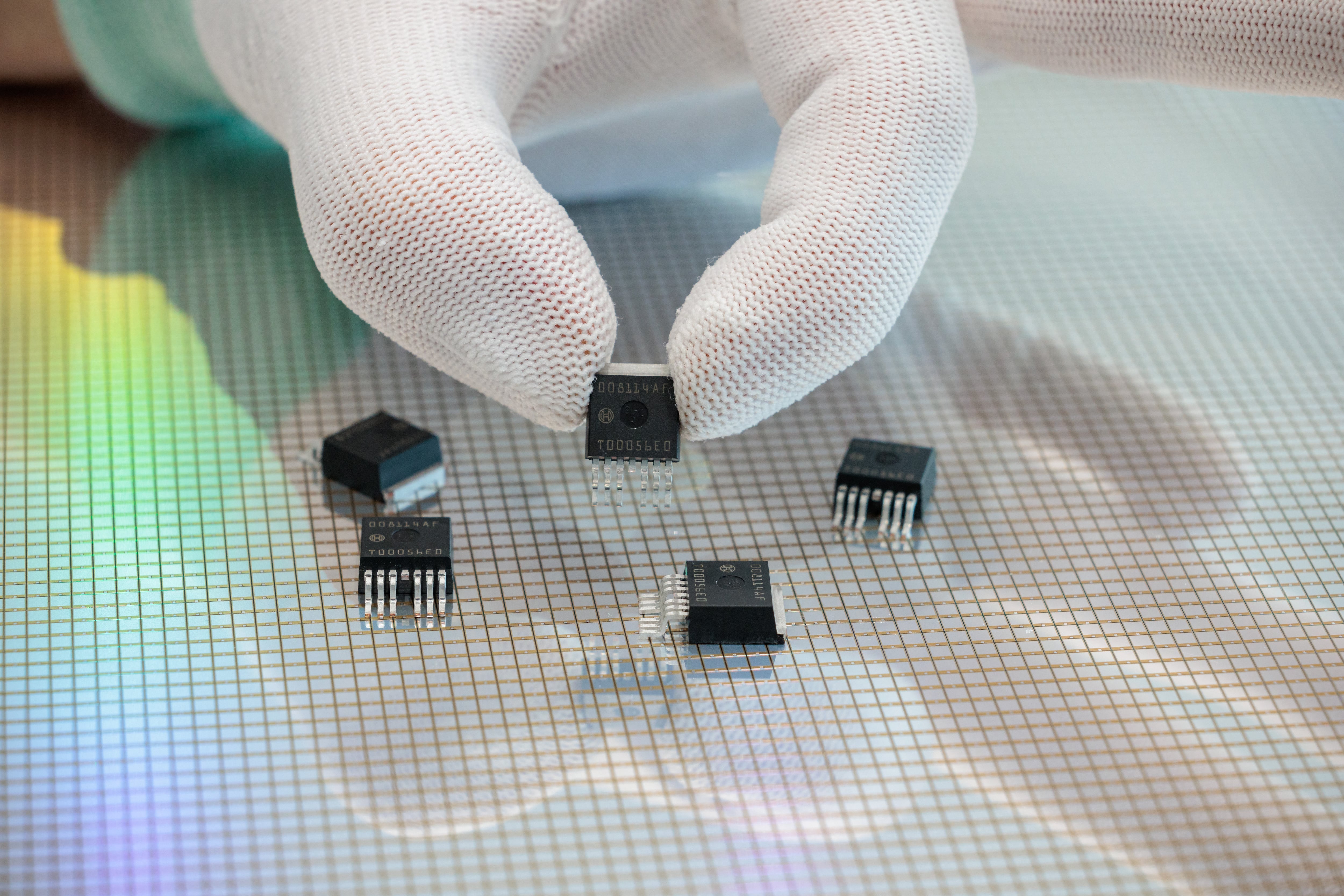 Peruanos elevan inversiones en gigantes de chips, ¿cuánto multiplican su dinero este año?
