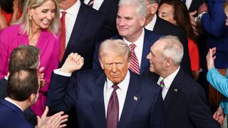 Trump dice que ha pedido fondos federales para la mayor deportación de la historia de EE.UU.