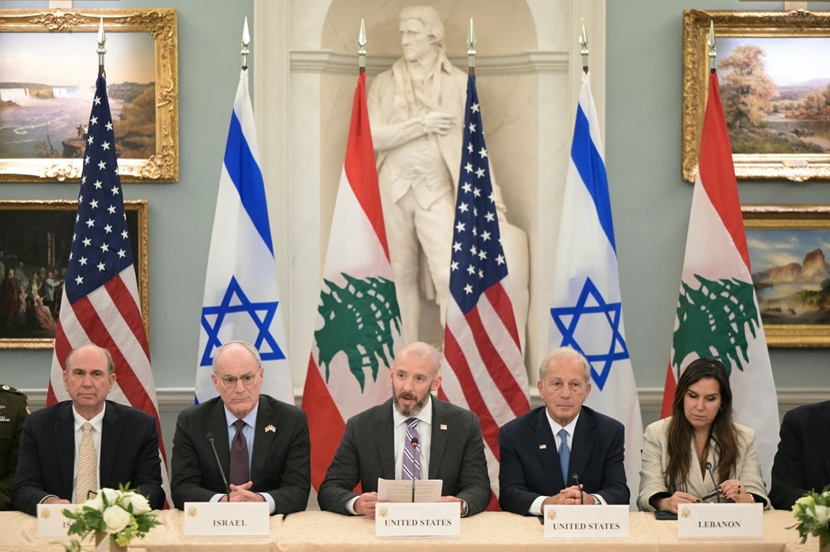 Una reunión entre delegaciones israelíes y libanesas organizada por Estados Unidos en el Departamento de Estado en Washington, D.C., el 3 de junio de 2026. (Oliver Contreras / AFP)