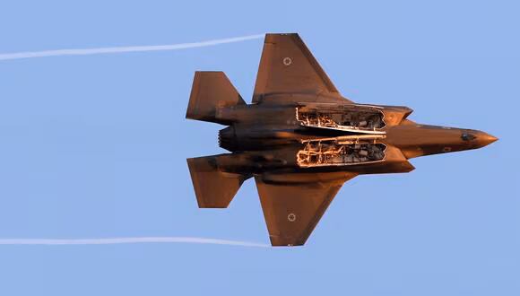 Estados Unidos por su parte atacó en los últimos meses bases y supuestos líderes de movimientos como Al Nujba y Kataib Hizbulá, que forman parte de la Multitud. (Foto: AFP)