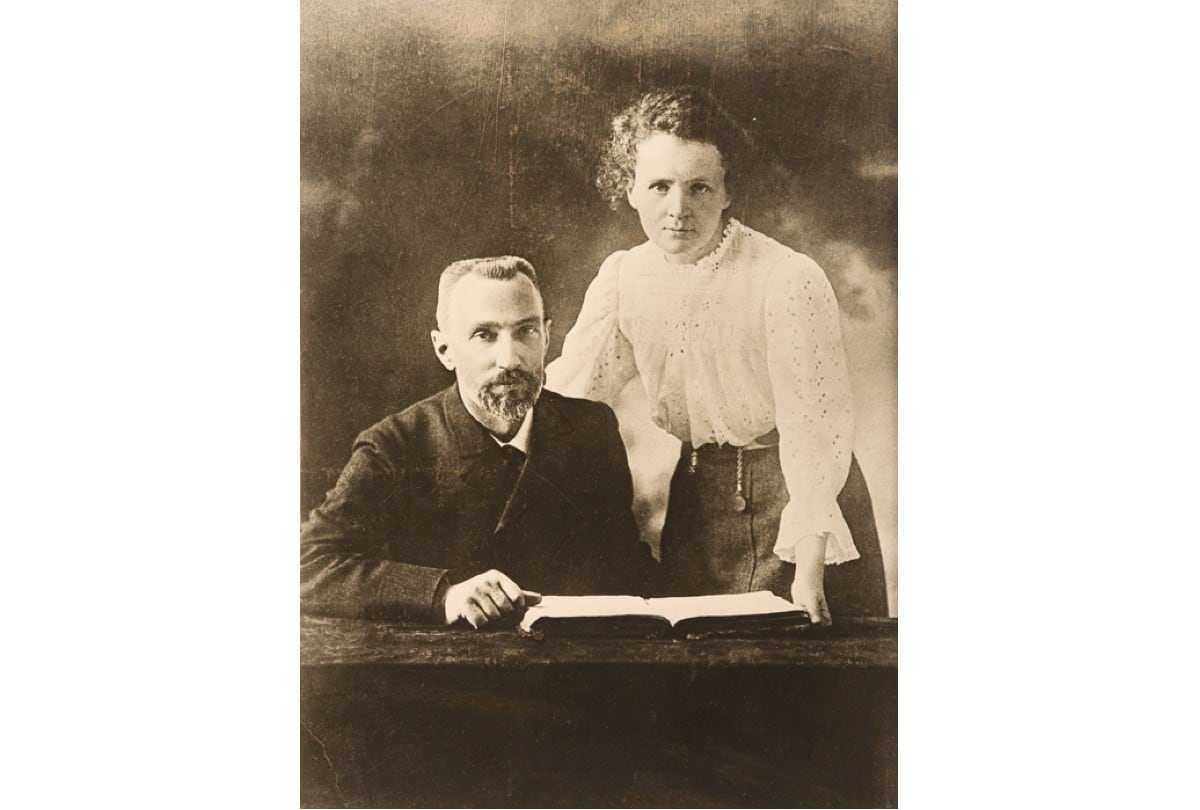 La cita del día de Marie Curie invita a mirar hacia el futuro sin olvidar todo lo aprendido. | Crédito: Autor desconocido / Dominio Público