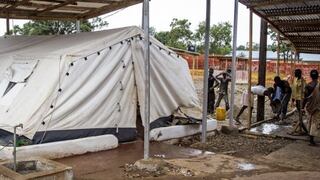 Mineras se esfuerzan en mantener el ébola a raya en África