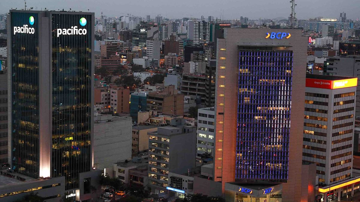 Evolución empresarial en Perú: Las empresas peruanas empezaron a ordenar sus procesos, implementar sistemas tecnológicos —como los ERP— y fortalecer su control financiero. | Foto: Andina