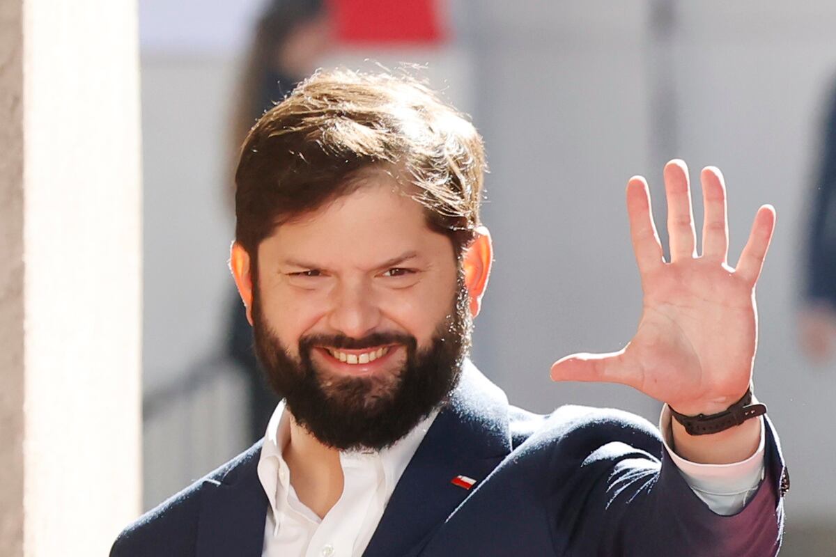 Gabriel Boric, presidente de Chile, declaró el estado de catástrofe en su país por los incendios forestales (Foto: EFE)