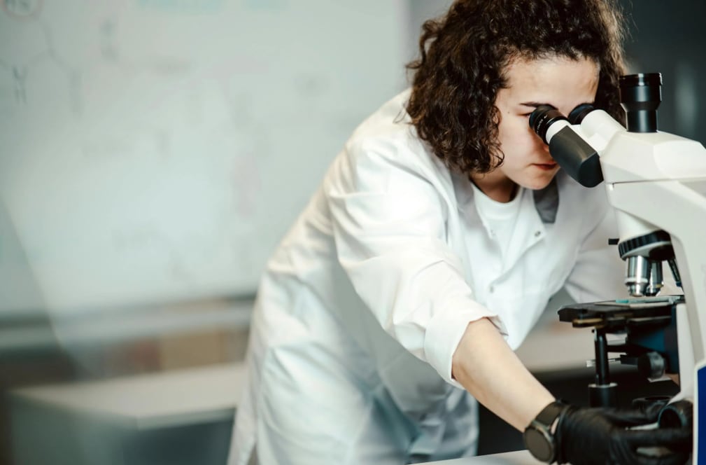 ¿Cómo se intenta promover la investigación científica en el Perú? (Foto: Pexels)