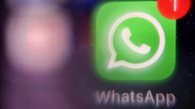 WhatsApp sigue trabajando en encuestas grupales y eleva sus opciones disponibles hasta 12
