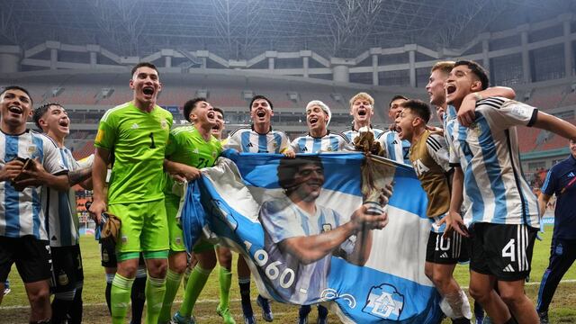 Canales de televisión (Guía TV) que transmiten el partido entre Argentina y Alemania en vivo y en directo este martes 28 de noviembre por la semifinal de la Copa del Mundo de Indonesia Sub-17. (Foto: @Argentina)