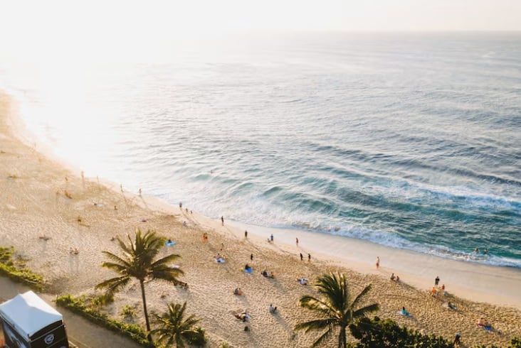 El calentamiento del mar podría influir en el clima costero, generando condiciones más húmedas y cálidas. (Foto referencial: Freepik)