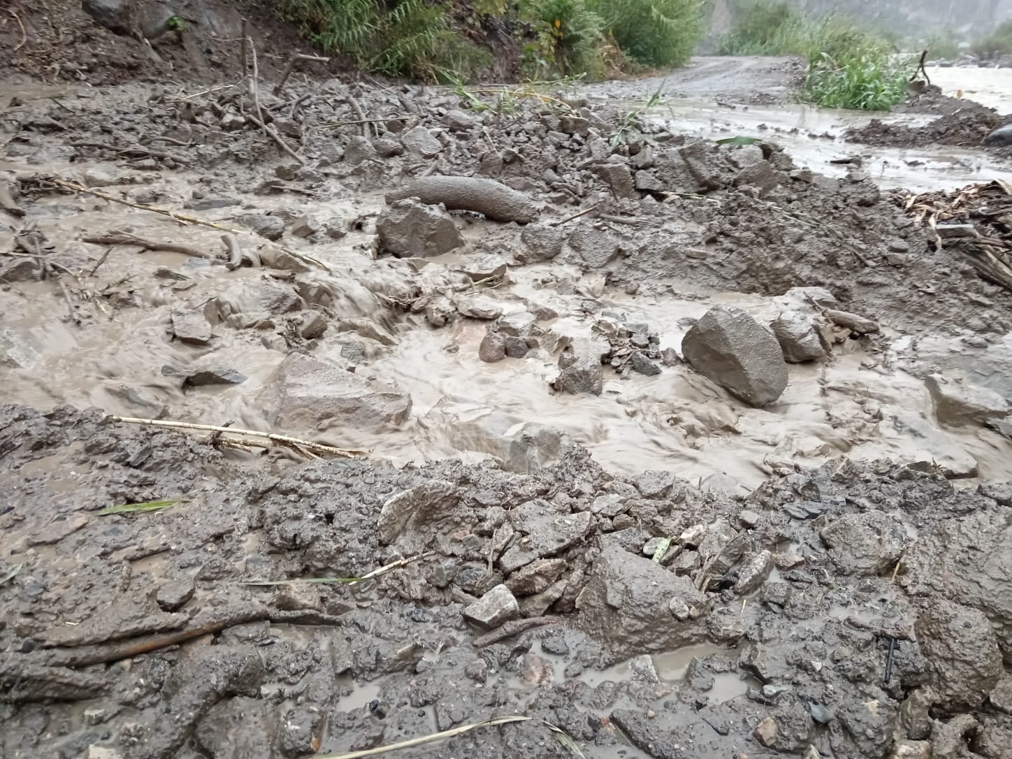 Intensas lluvias en La Unión causaron activación de quebradas. (Foto: Difusión COER)