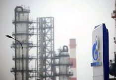 EE.UU. autoriza temporalmente la compra de petróleo ruso para moderar el alza de precios