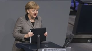 Angela Merkel dice que arreglar la crisis de la zona euro es vital para Alemania