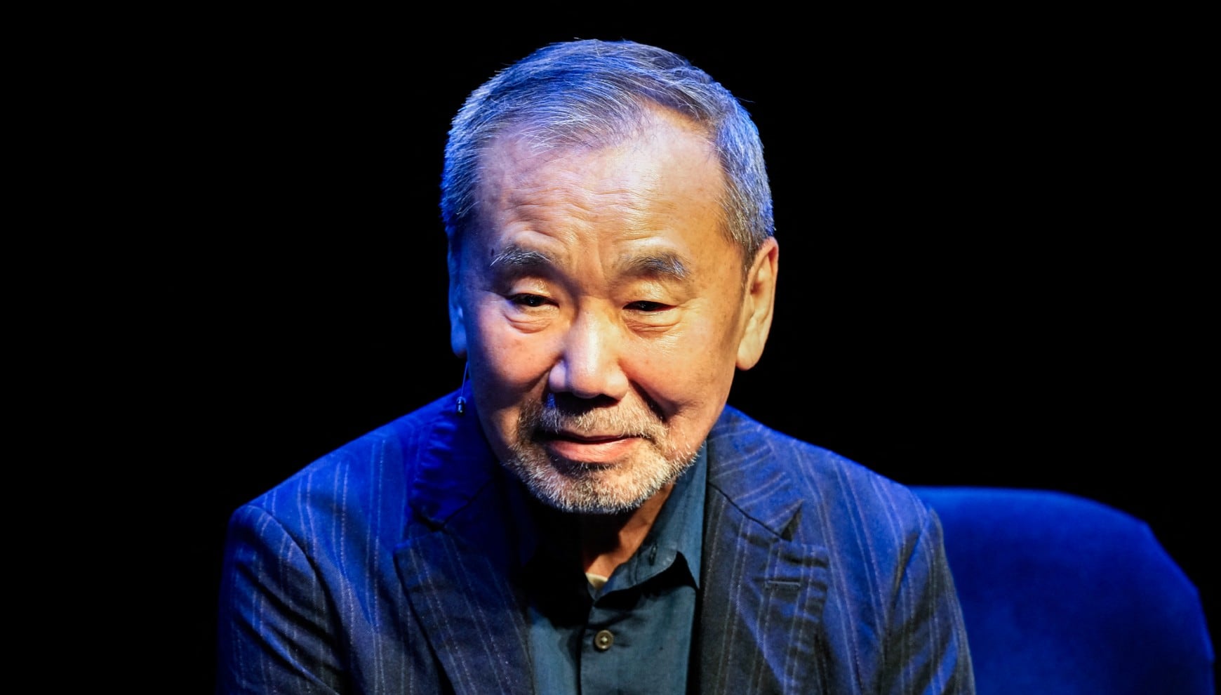 Haruki Murakami, escritor: "Si solo lees los libros que todos los demás leen, solo podrás pensar lo que todos los demás piensan"