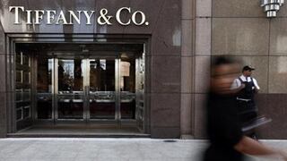 Tiffany reduce pronóstico de ganancia por desaceleración económica mundial