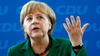 Ángela Merkel se pone a darle más poderes a la Comisión de la UE