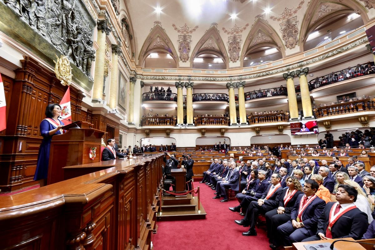 Keiko Fujimori cerró su mensaje a la Nación con un llamado al diálogo entre las fuerzas políticas y a la reconciliación nacional. Foto: Presidencia.