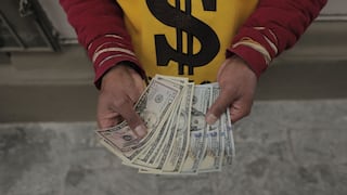 Sol brillante y dólar débil