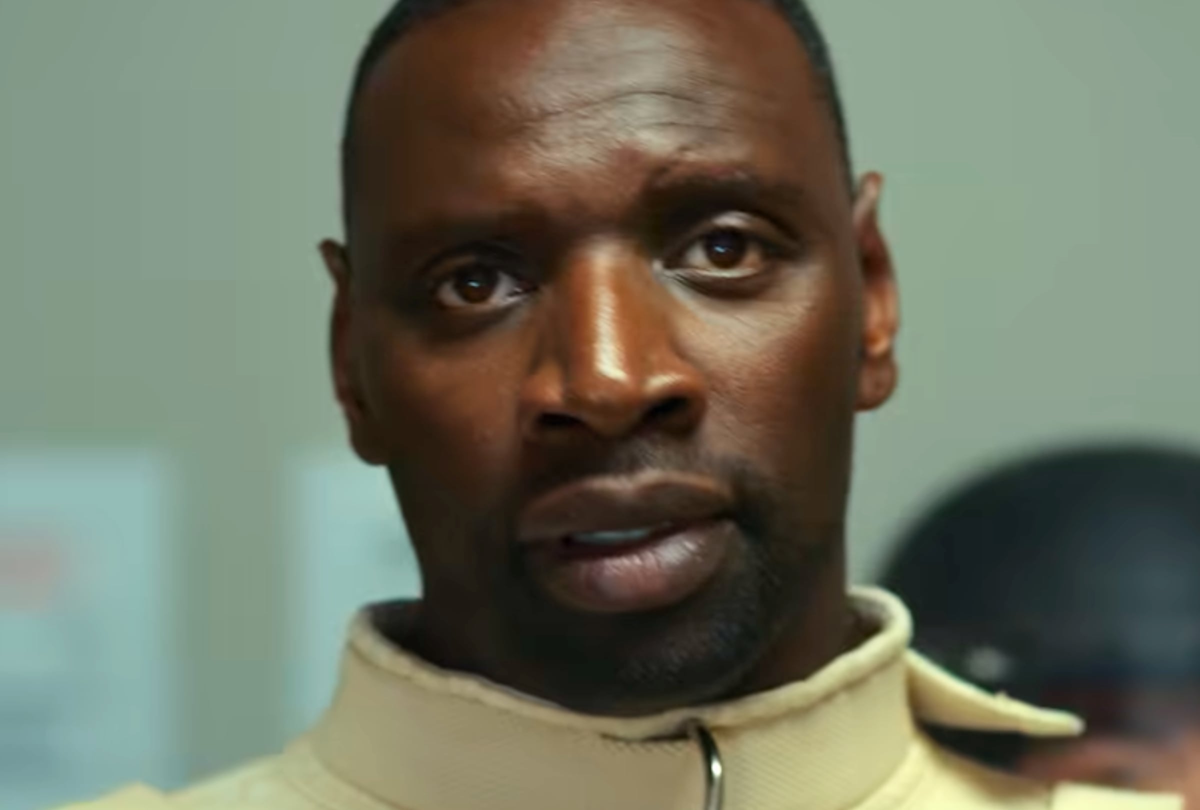 El actor francés Omar Sy como su icónico personaje Assane Diop en una escena de la cuarta temporada de la serie "Lupin" (Foto: Gaumont Télévision / Netflix)