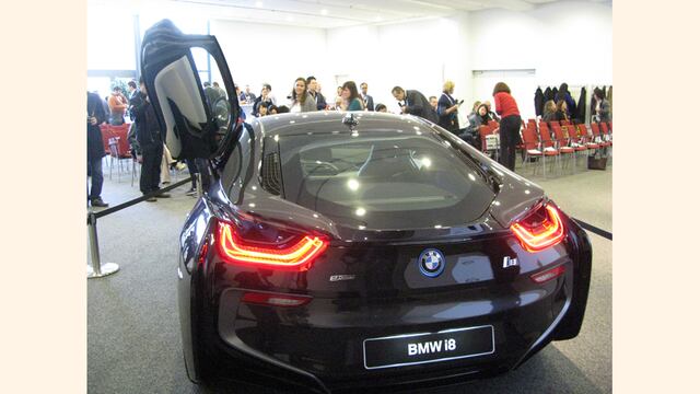 BMW duplica inversión a US$ 2,100 millones en planta de autos eléctricos