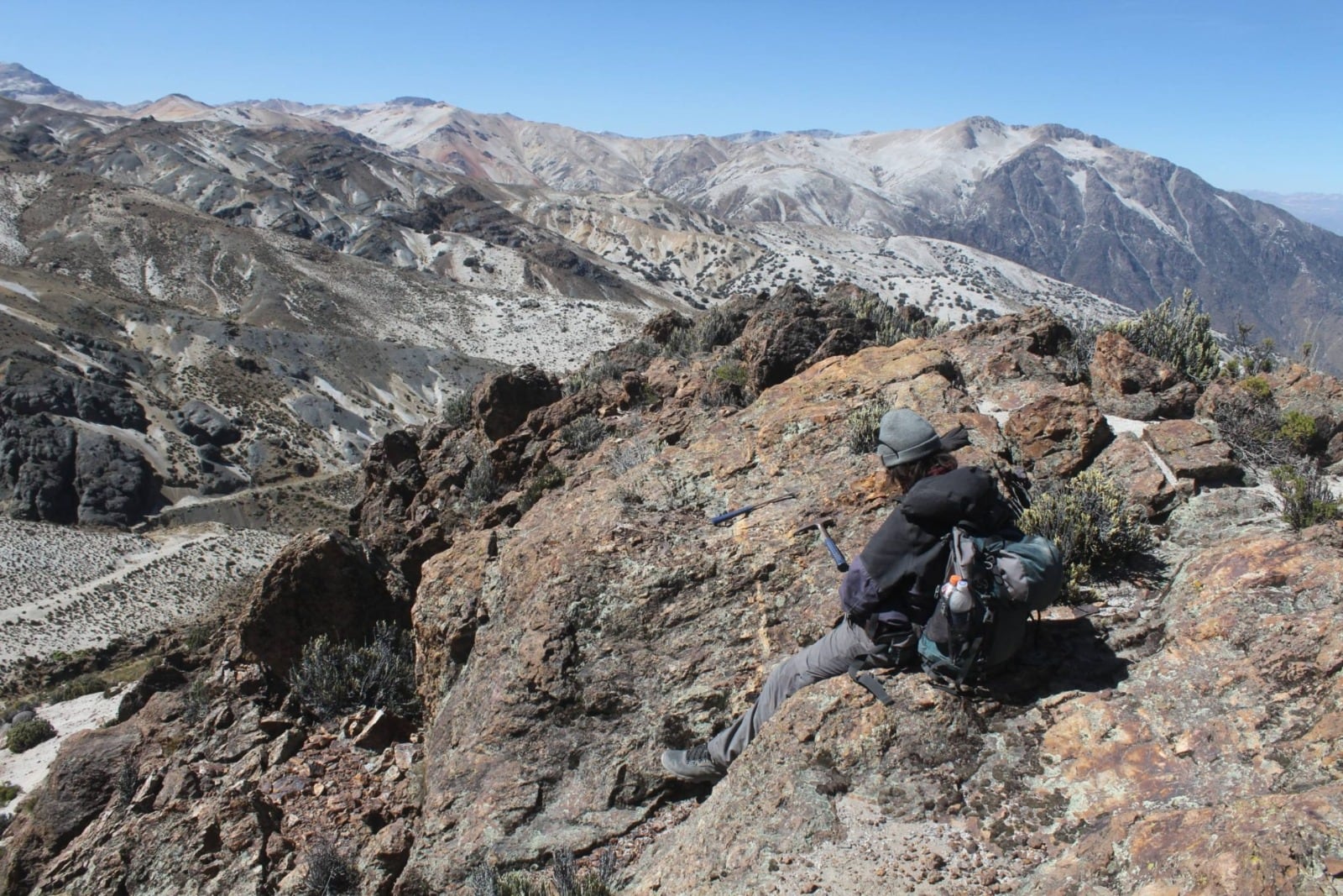 La reinterpretación geológica permitió definir nuevas zonas prioritarias para la siguiente campaña de exploración.