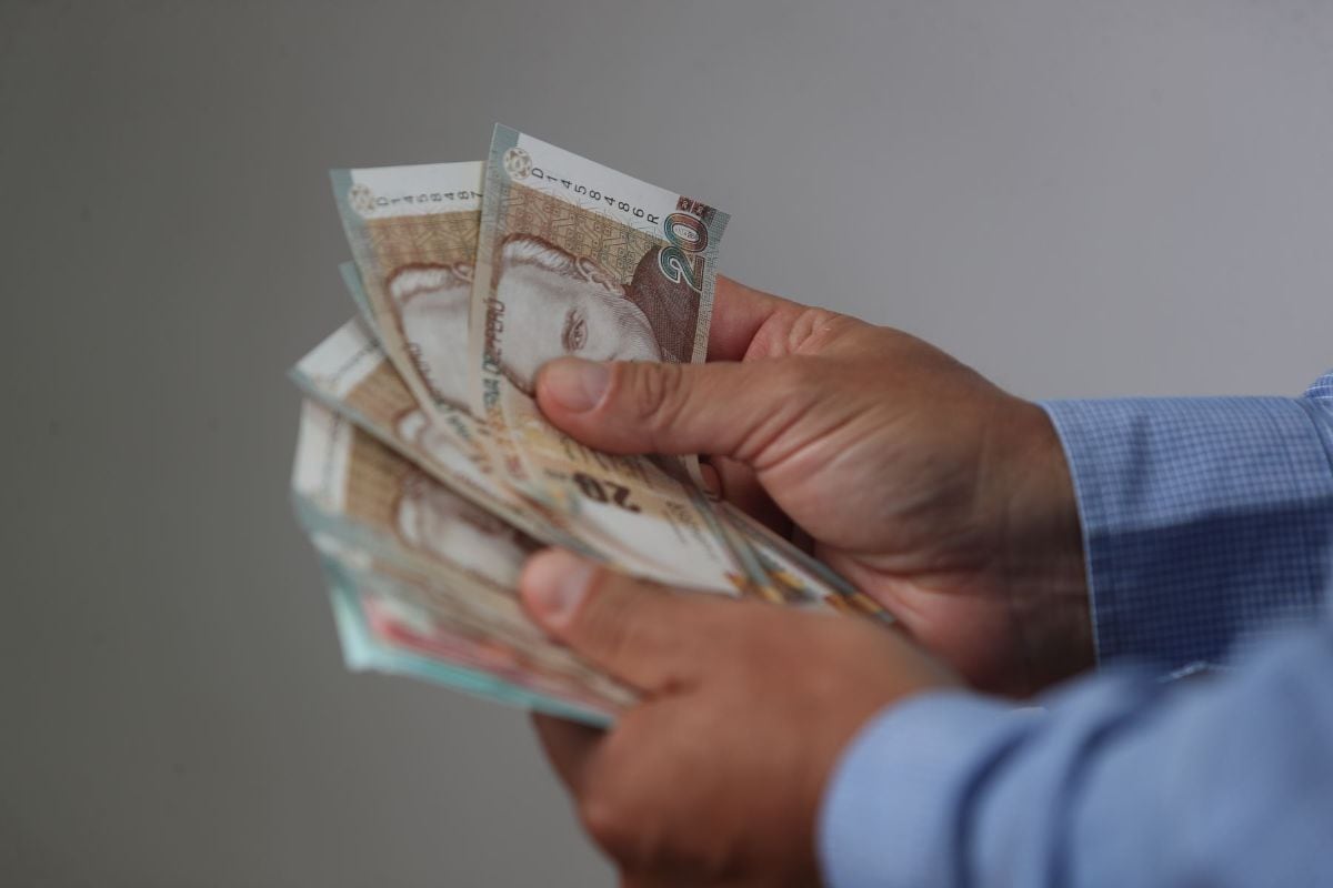 Trabajadores que laboren el feriado del 29 de junio sin descanso sustitutorio tienen derecho a recibir hasta el triple de su remuneración diaria. Foto: Andina.