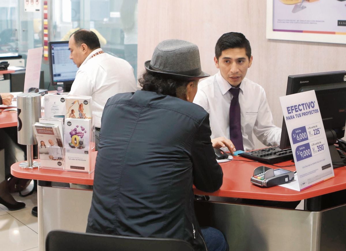 Agencias del banco funcionan dentro de sus tiendas por departamento. (Foto: Manuel Melgar/ Diario Gestión)