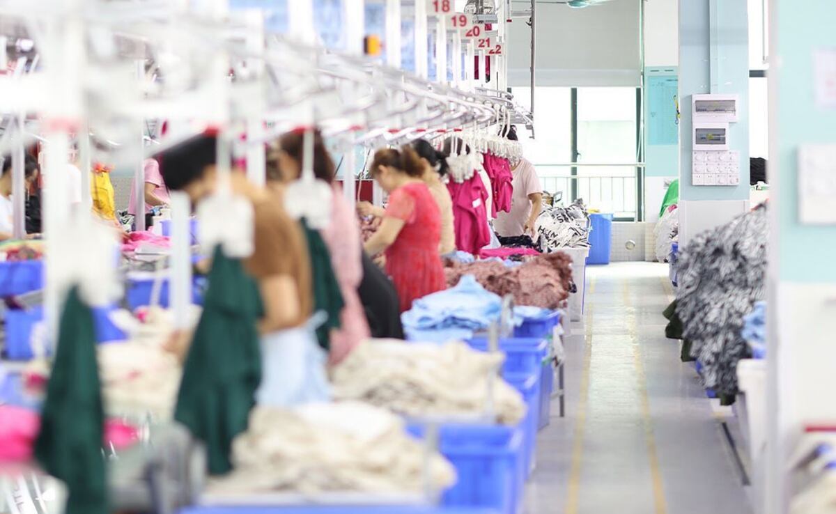 Perder la exención podría ser un duro golpe para las empresas chinas como Temu y Shein, que compiten con precios muy bajos y ahora podrían enfrentar un escrutinio adicional. (Foto: IG @sheinofficial)